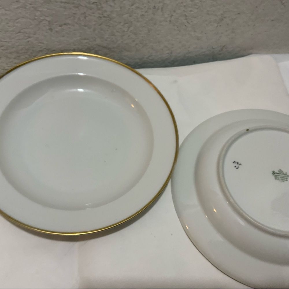 Set of 2 Salad Plates 9” Rosenthal Helena Shape White w/ Gold Trim G15 - Picture 5 of 10